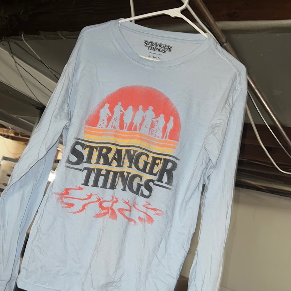 Stranger thing Xl shirt long sleeve